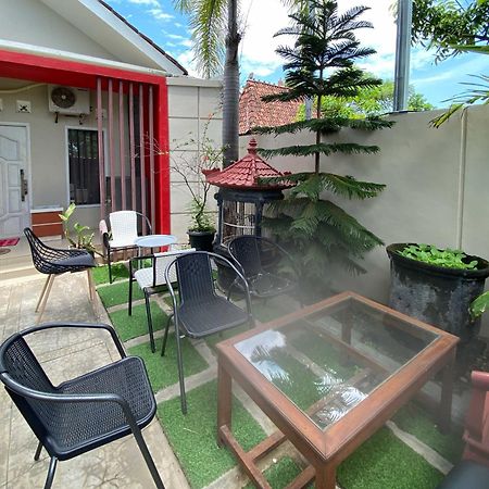 Reddoorz Near Pantai Idola Banyutowo Hotel D'Llala Pati ภายนอก รูปภาพ