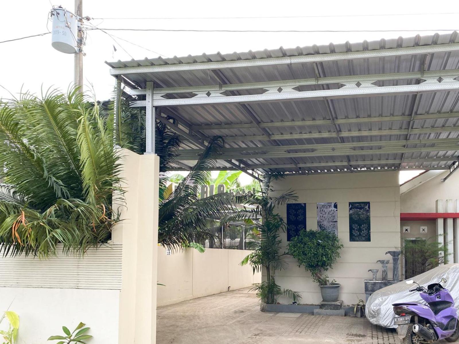 Reddoorz Near Pantai Idola Banyutowo Hotel D'Llala Pati ภายนอก รูปภาพ