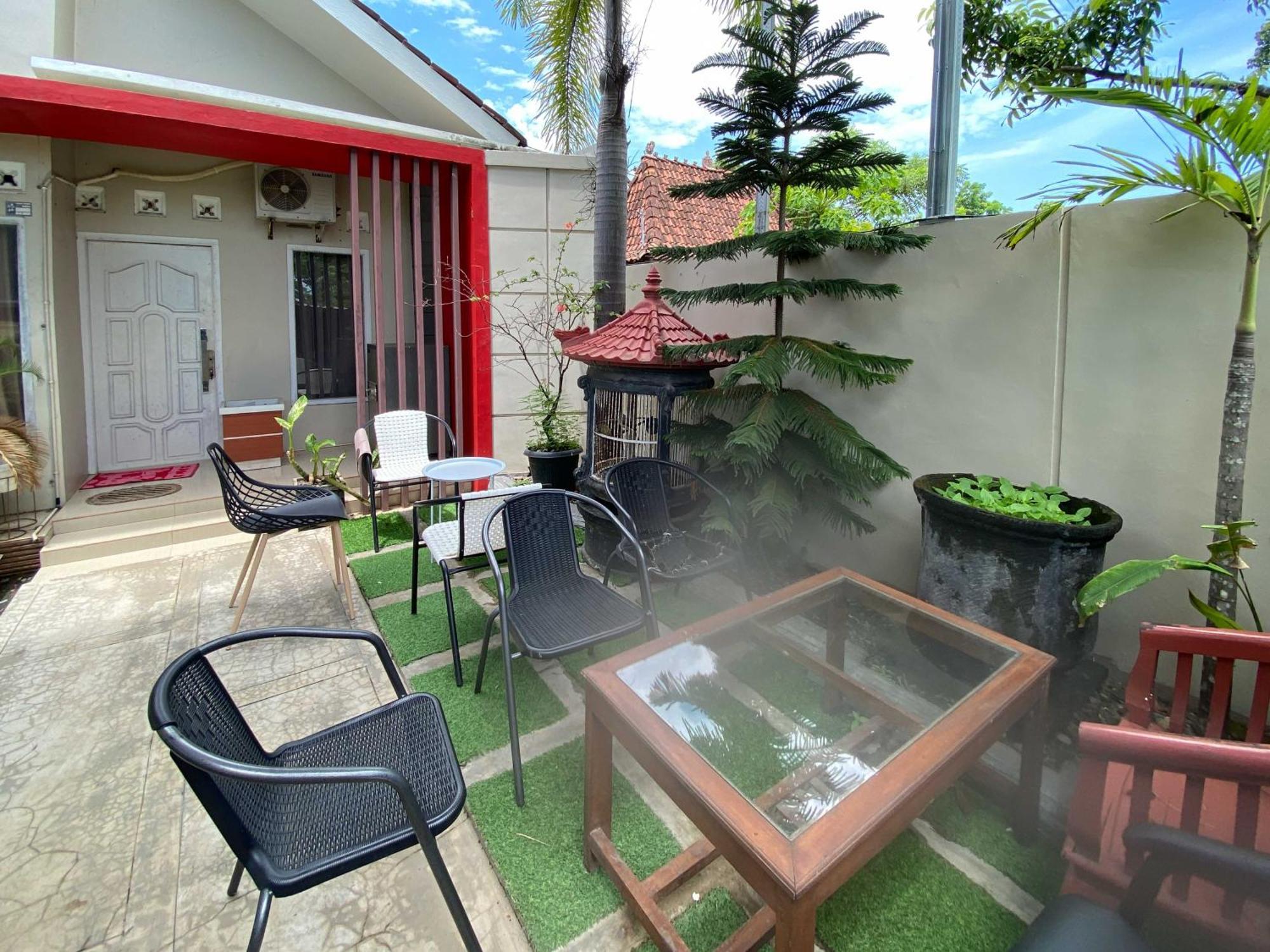 Reddoorz Near Pantai Idola Banyutowo Hotel D'Llala Pati ภายนอก รูปภาพ